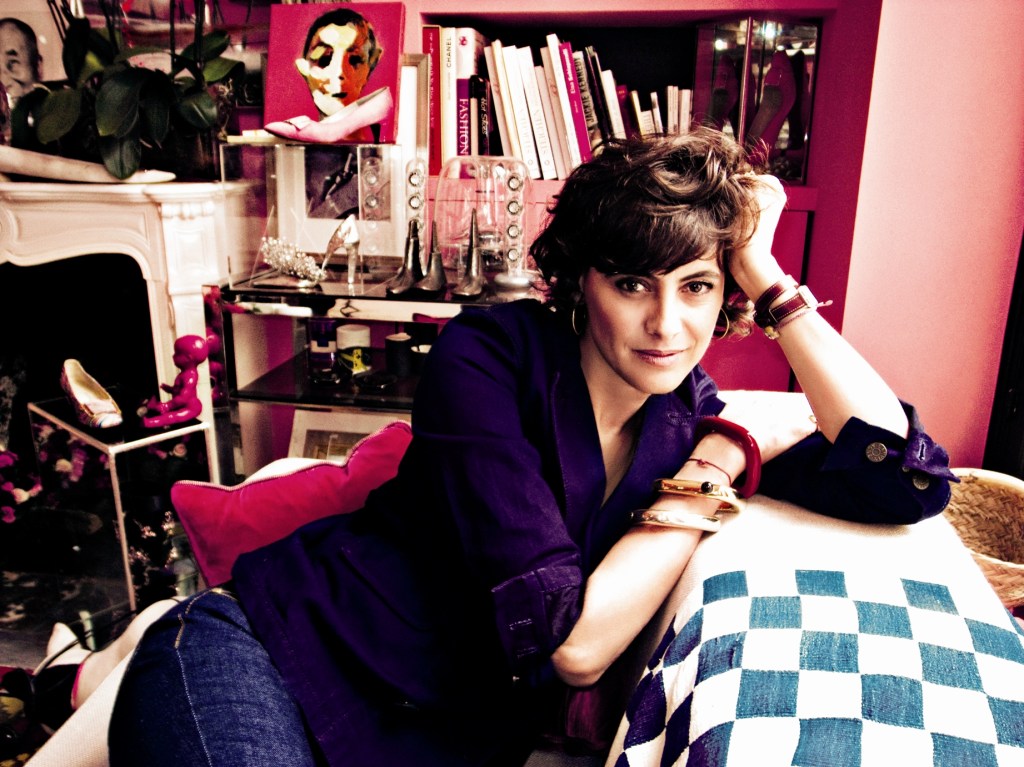 Inès de la Fressange : l&rsquo;aristo-bohème crée le buzz mode sur la Toile&nbsp;!
