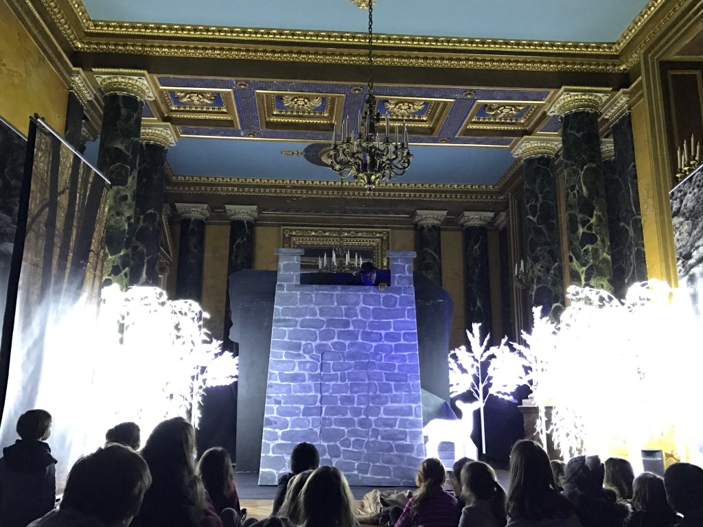 (Sortie) Le Château de Fontainebleau fête Noël avec la Cie des&nbsp;Arlequins